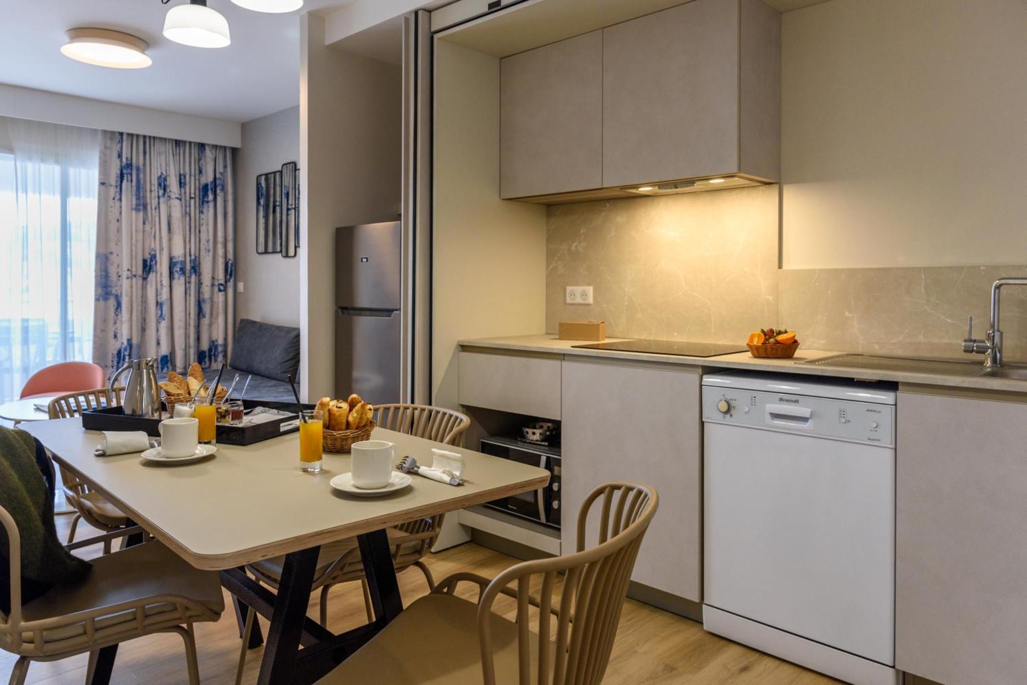 Residence De Tourisme Ajaccio Amiraute ภายนอก รูปภาพ